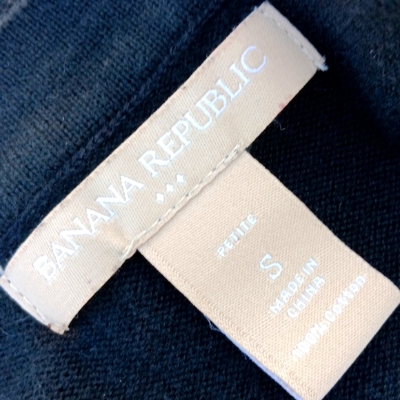 BANANA REPUBLIC PETITE BLACK PURE COTTON BUTTON DOWN CARDIGAN SWEATER - Picture 15 of 17